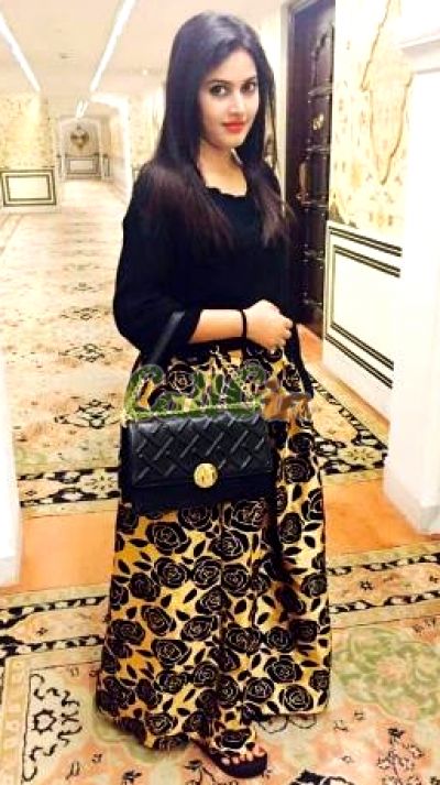 Komal Sharma, call girl in Bangalore