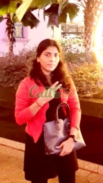 Usha, call girl in T. Nagar (Chennai)