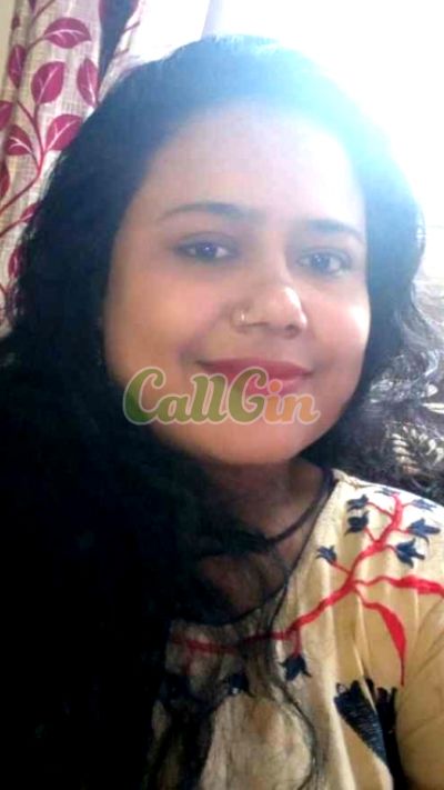 Soniya, call girl in MG Road (Bangalore)