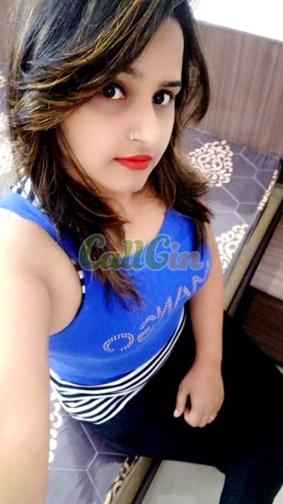 Riya Roy, call girl in MG Road (Bangalore)