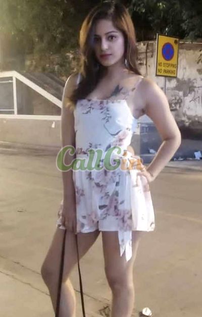 Khushi Sharma, escort in Thane