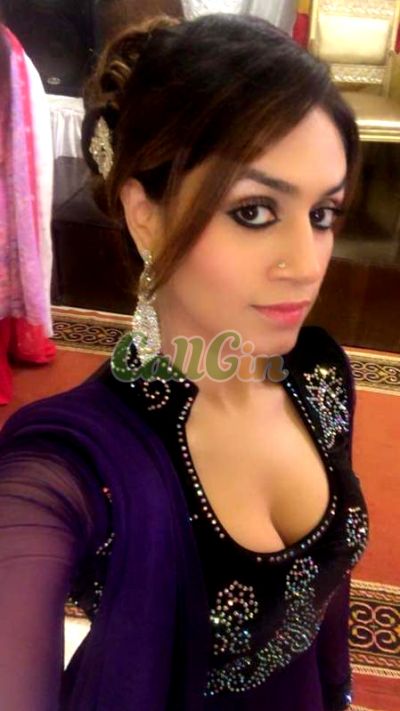 Heena, call girl in Mumbai