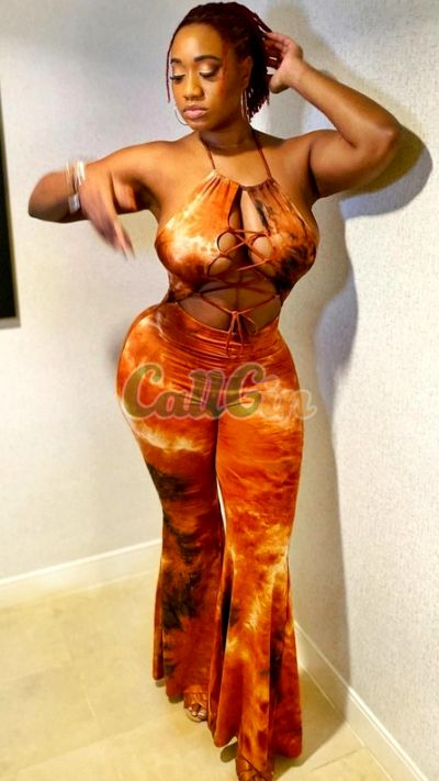 Tekah, escort in Pune