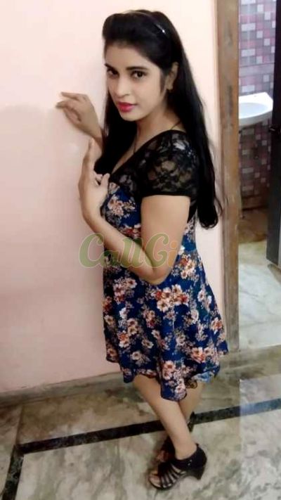 Muskan 9355600253, Escort in Connaught Place