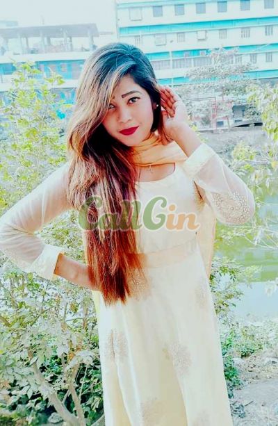 Surbhi, call girl in Connaught Place