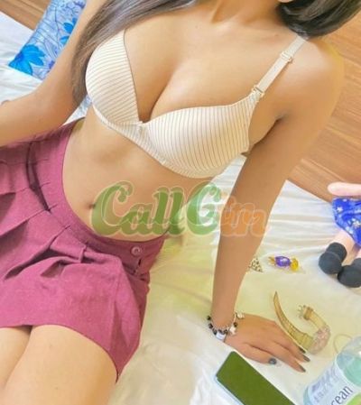 Elina Khan, Call girl in Connaught Place