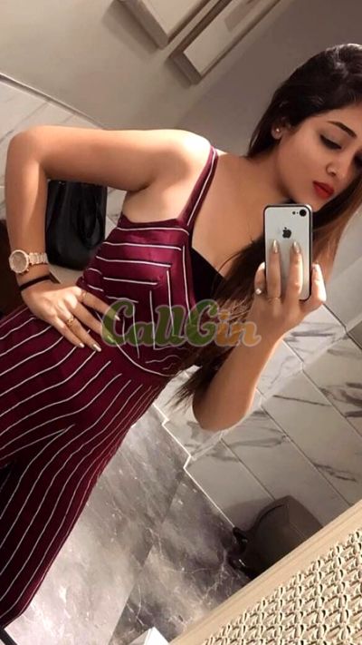 Riya Sharma, call girl in Koramangala (Bangalore)
