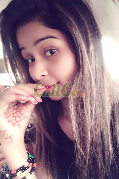 Vandhana 8130906378, Escort in Chennai