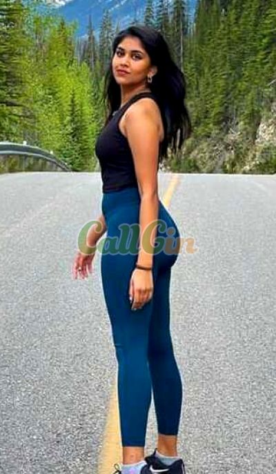 Anushka Dwivedi, call girl in Koramangala (Bangalore)