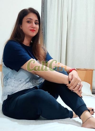 Nikita, call girl in Malad (Mumbai)