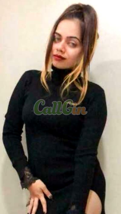 Anshika Bhatt, call girl in Andheri (Mumbai)