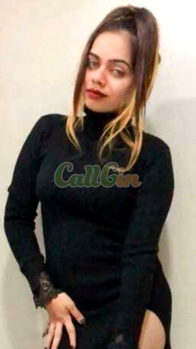 Anshika Bhatt, call girl in Andheri (Mumbai)