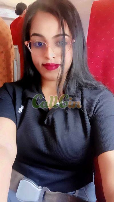 Komal Singh, call girl in Koramangala (Bangalore)