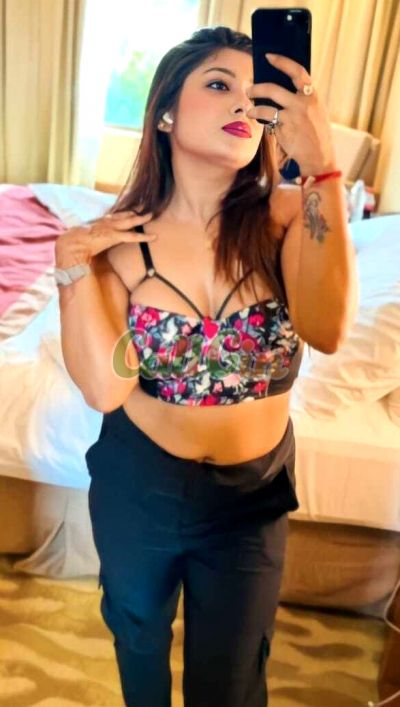 Priya 7302538295, Escort in Anna Nagar (Chennai)