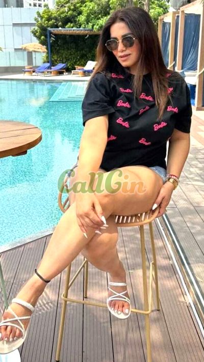 Divya 7021429919, Call girl in Andheri (Mumbai)