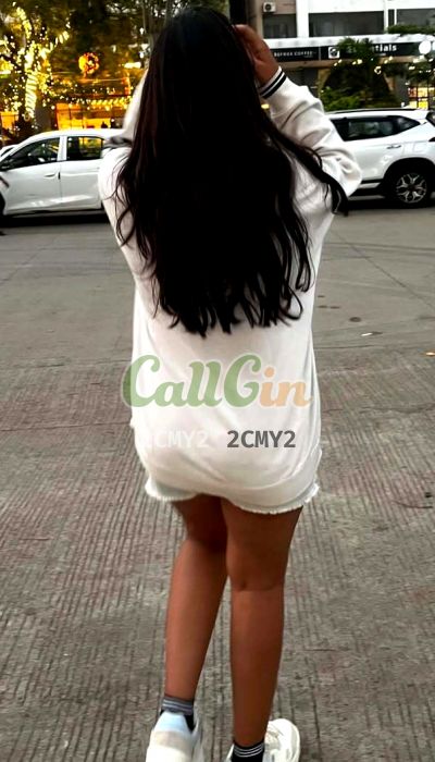 Dipti Sarkar, call girl in Tollygunge (Kolkata)