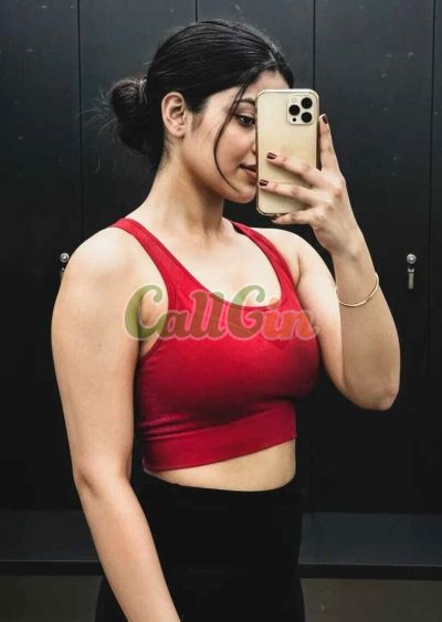 Kavya Sharma 6350658096, escort in Mumbai Central