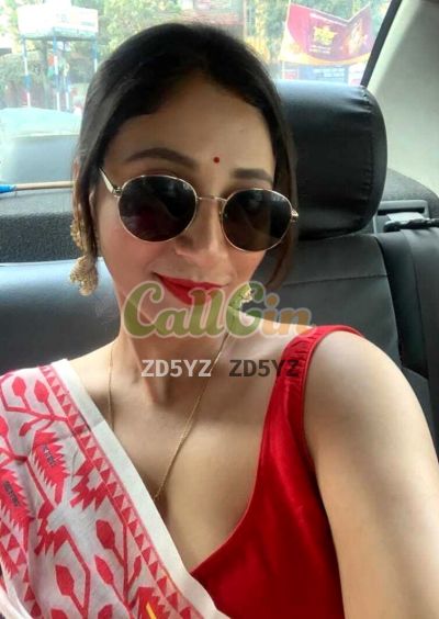 Roshini, call girl in Koramangala (Bangalore)