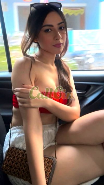 Alisha 7011409870, escort in Connaught Place