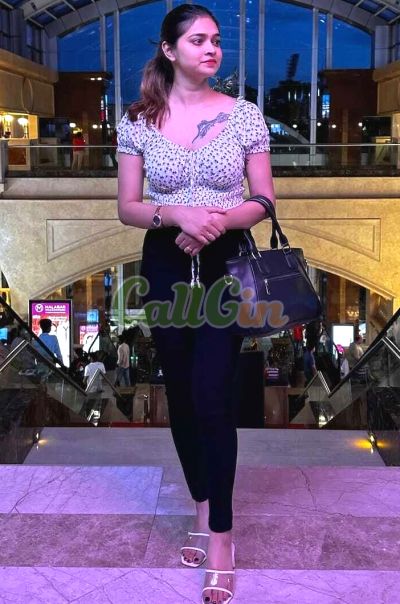 Shaniy, call girl in Mumbai