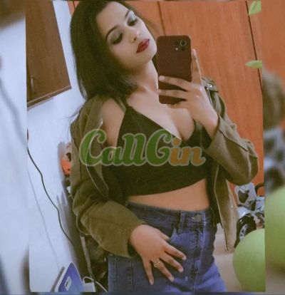 Komal 9262243708, call girl in Koregaon Park (Pune)