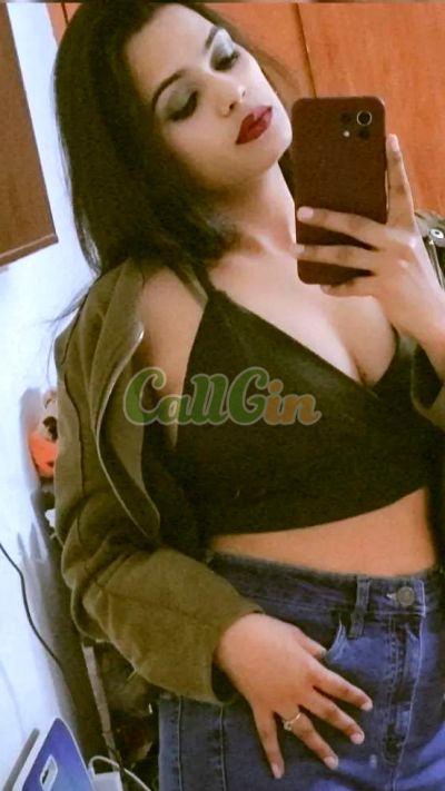 Komal 9262243706, call girl in Koregaon Park (Pune)