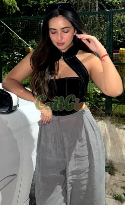Neelam 9667938988, escort in Dwarka
