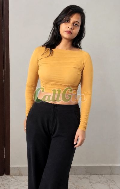Rohini Sharma 8690260140, call girl in Koregaon Park (Pune)
